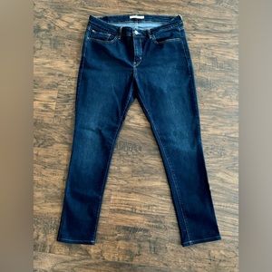 Womens Levi’s 711 Skinny Jeans